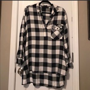 ZARA FASHION SIZE M PLAID FLANNEL HI-LO TOP